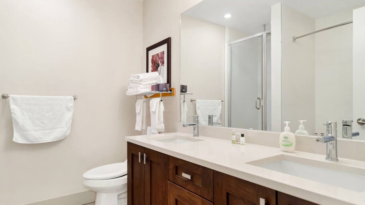 Photo of Bathroom in Harrison Hot Springs