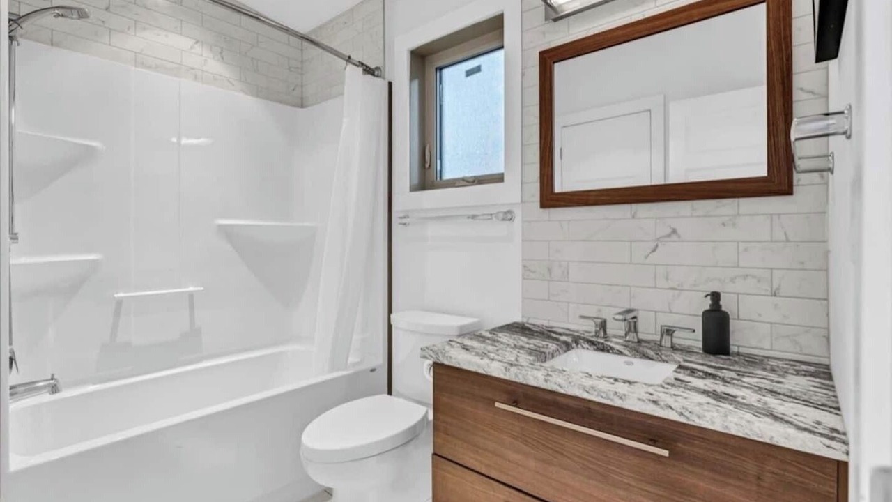Photo of Bathroom in Okanagan-Similkameen