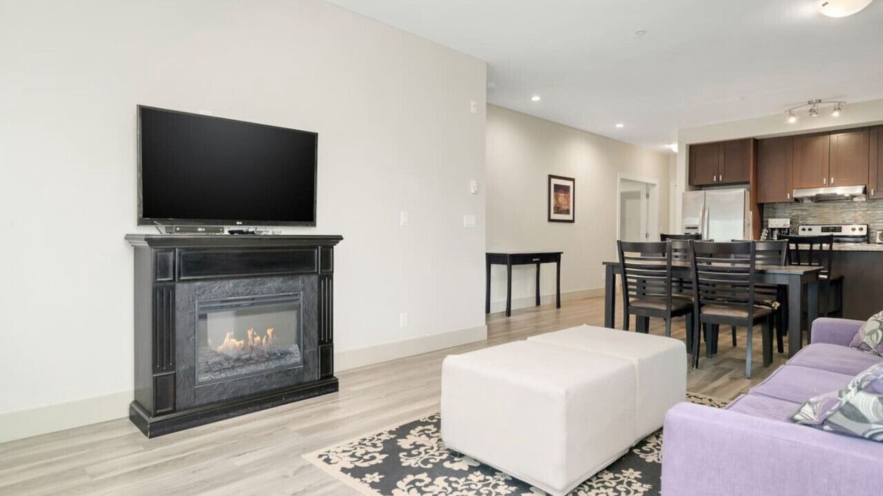 Photo of Livingroom in Harrison Hot Springs