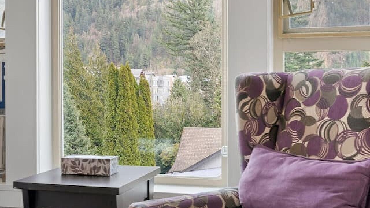 Photo of Livingroom in Harrison Hot Springs
