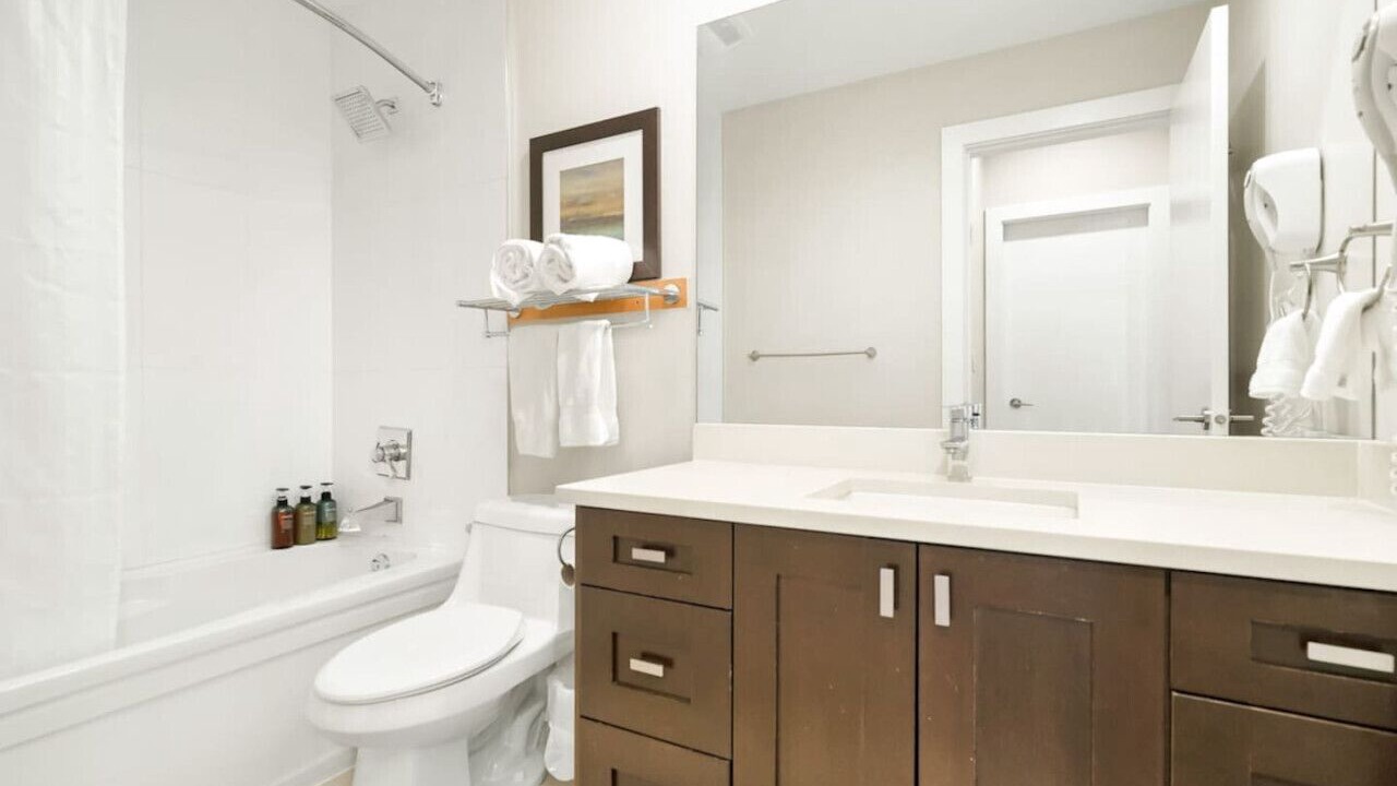 Photo of Bathroom in Harrison Hot Springs