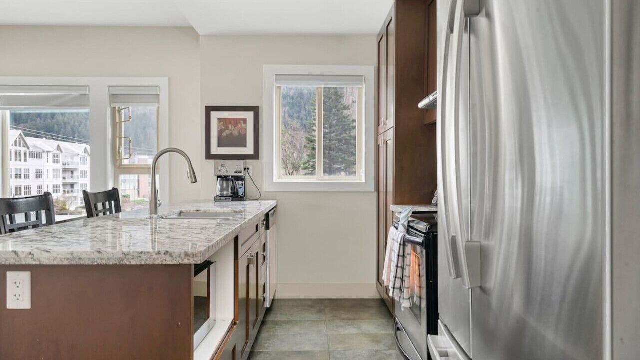 Photo of Kitchen in Harrison Hot Springs