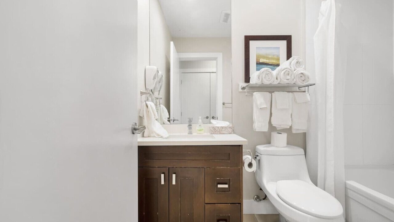 Photo of Bathroom in Harrison Hot Springs