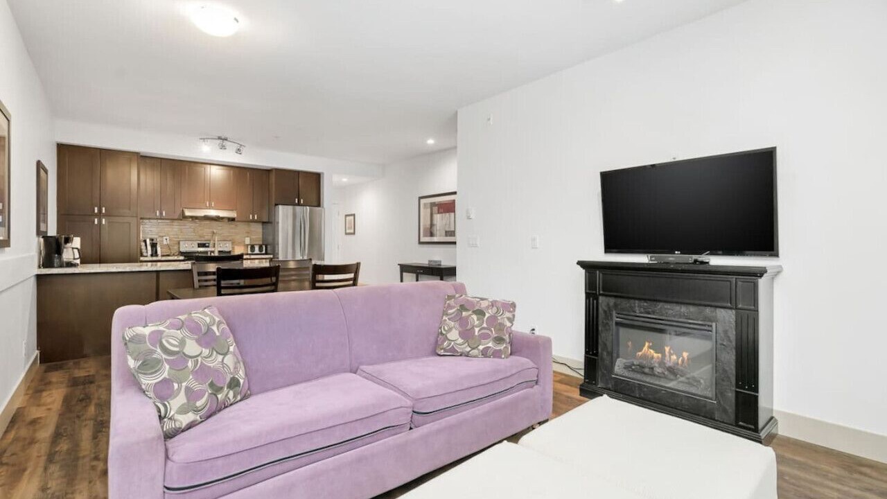 Photo of Livingroom in Harrison Hot Springs