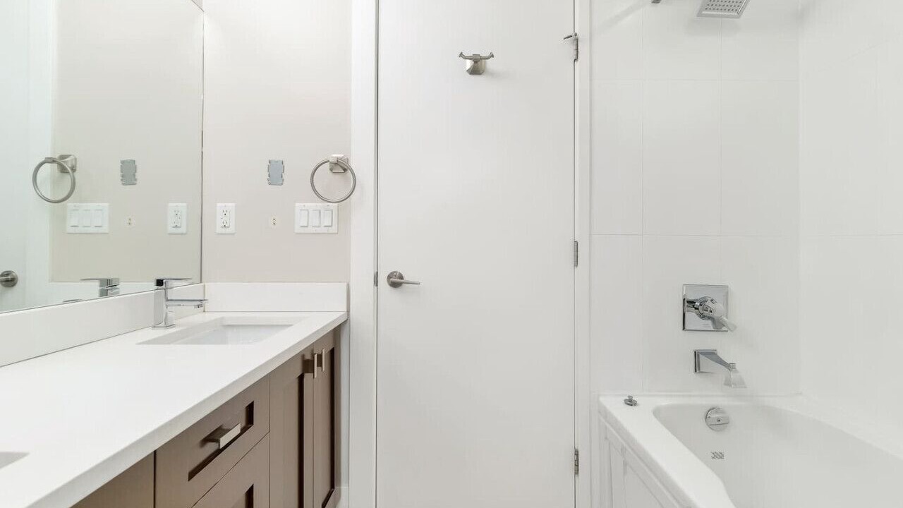 Photo of Bathroom in Harrison Hot Springs