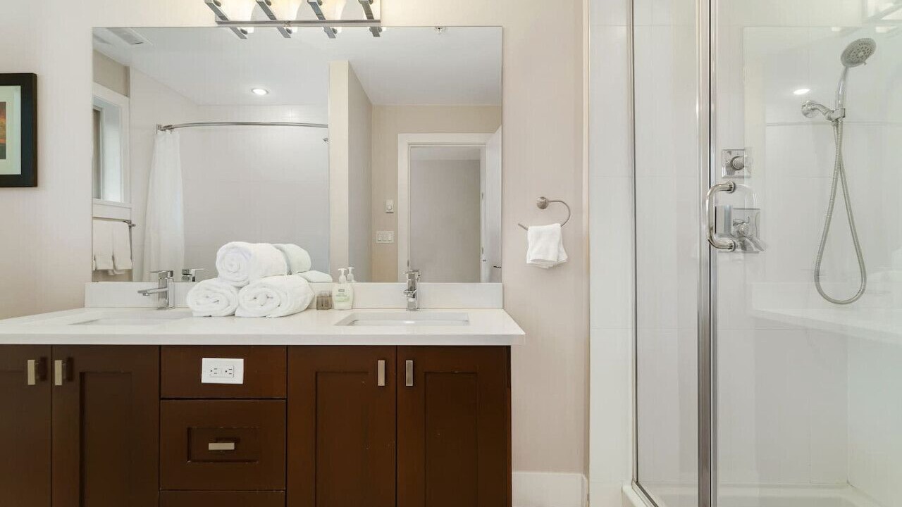 Photo of Bathroom in Harrison Hot Springs