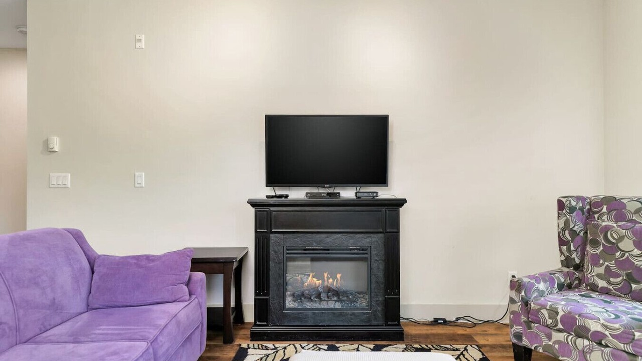 Photo of Livingroom in Harrison Hot Springs