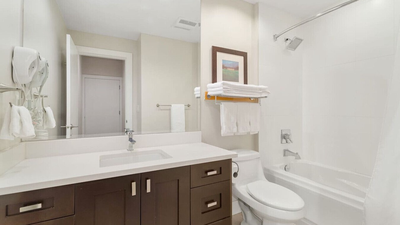 Photo of Bathroom in Harrison Hot Springs