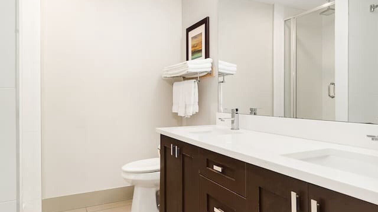 Photo of Bathroom in Harrison Hot Springs
