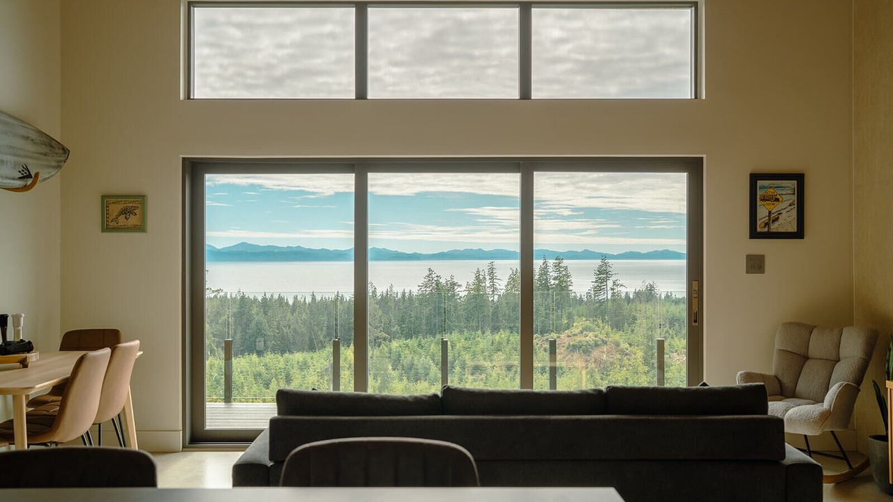 Photo of Livingroom in Juan de Fuca Electoral Area