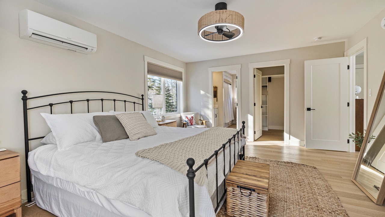 Photo of Bedroom in Little Pond