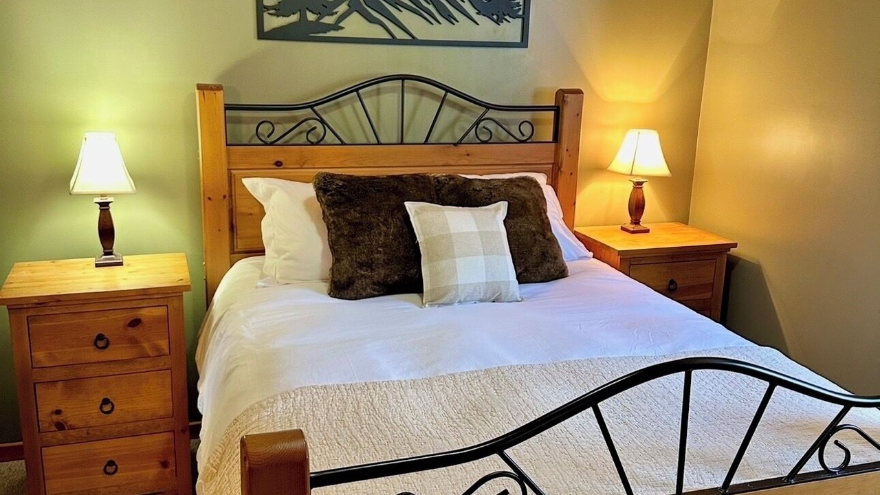 Photo of Bedroom in Okanagan-Similkameen