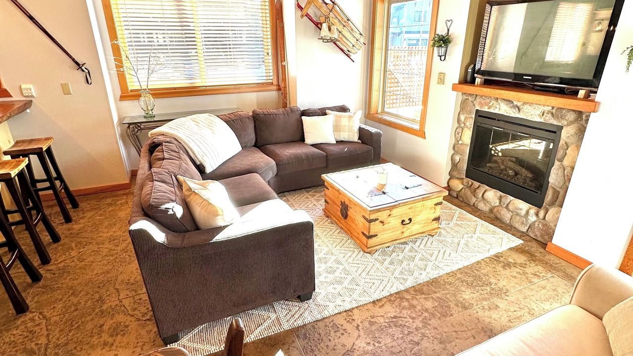 Photo of Livingroom in Okanagan-Similkameen