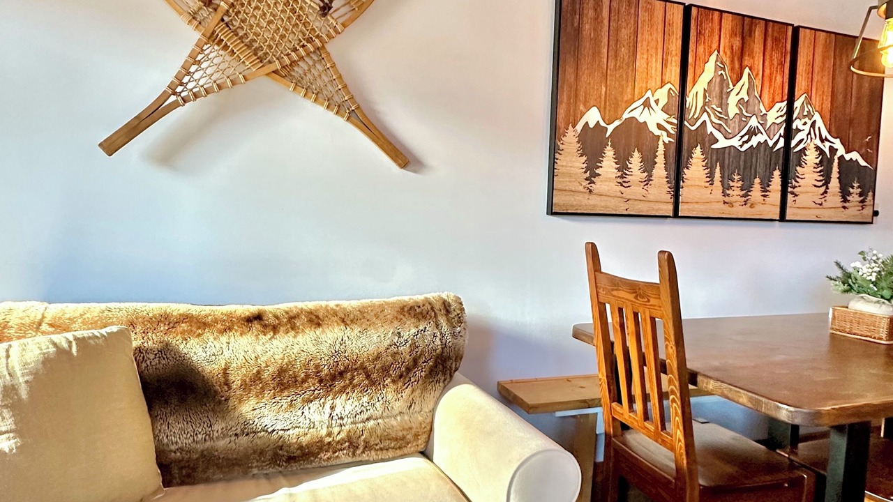 Photo of Livingroom in Okanagan-Similkameen