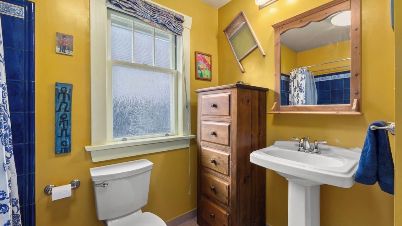 Photo of Bathroom in East Side