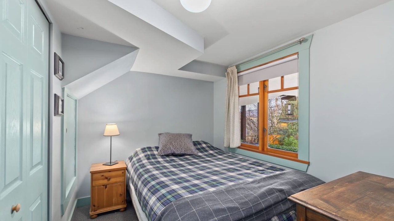 Photo of Bedroom in East Side