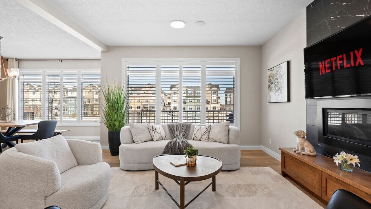 Photo of Livingroom in Airdrie