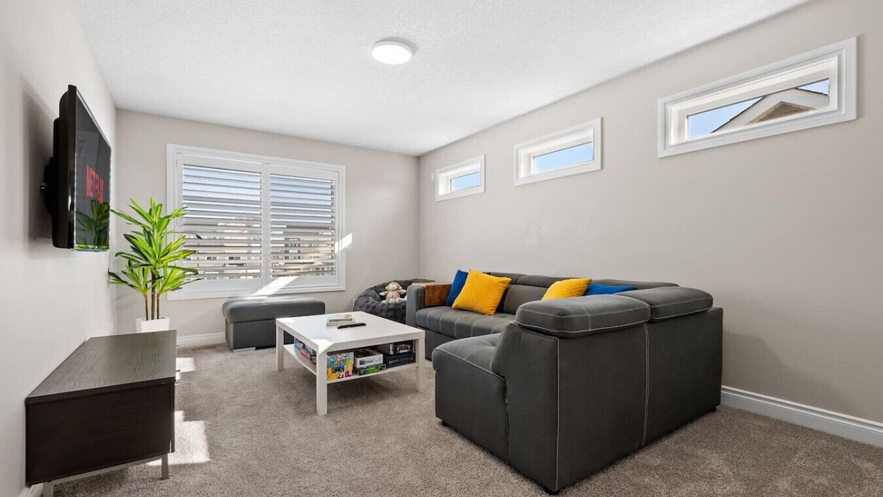 Photo of Livingroom in Airdrie