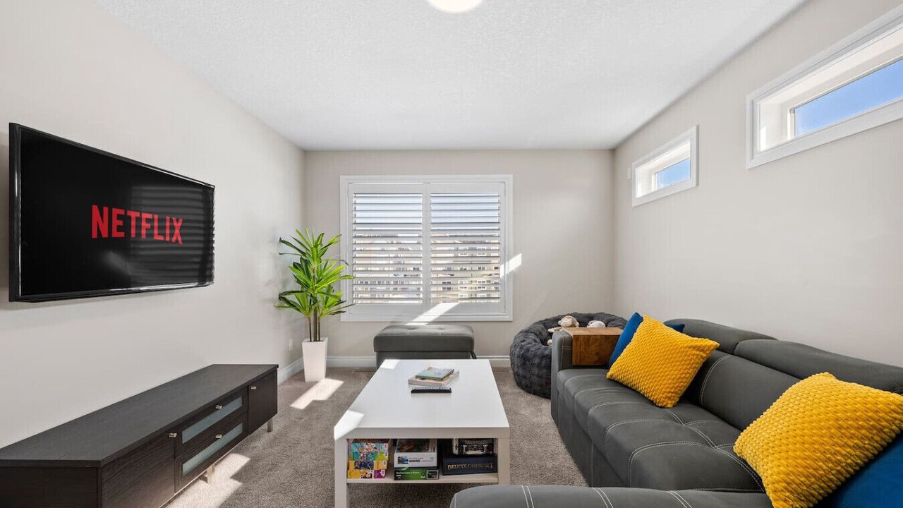 Photo of Livingroom in Airdrie