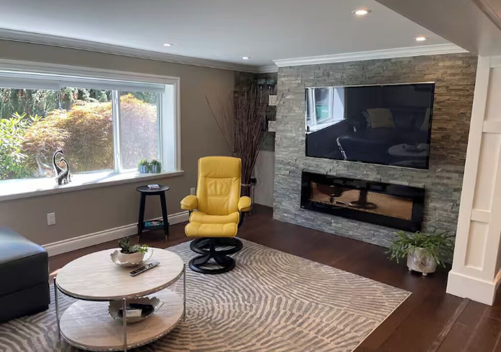 Photo of Livingroom in Saanich West