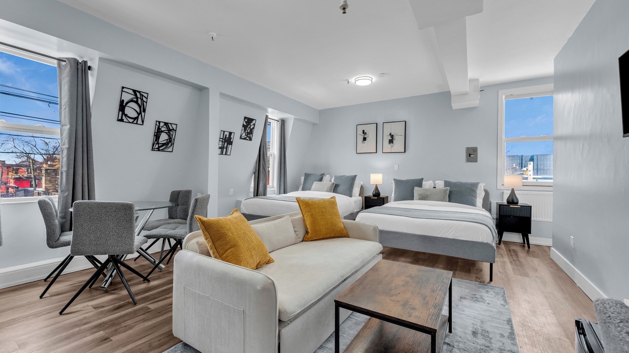 Photo of Livingroom in Trinity - Bellwoods