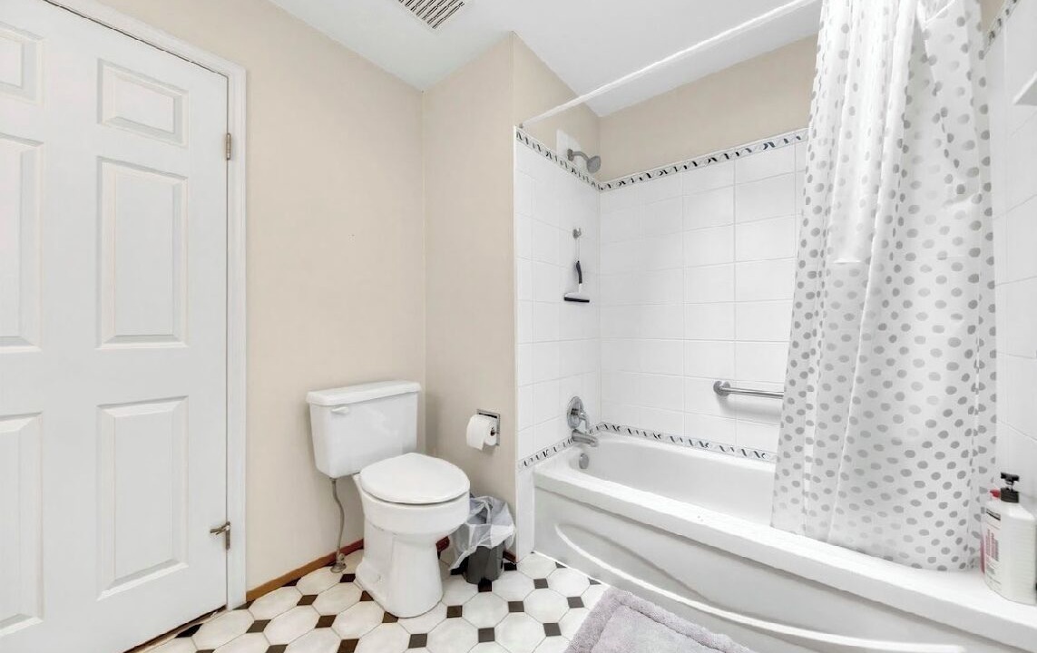 Photo of Bathroom in Delta