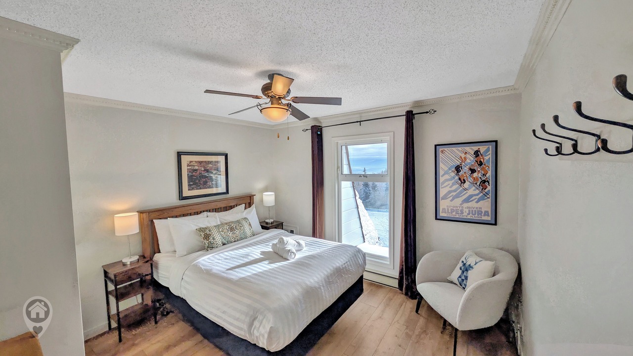 Photo of Bedroom in East Kootenay