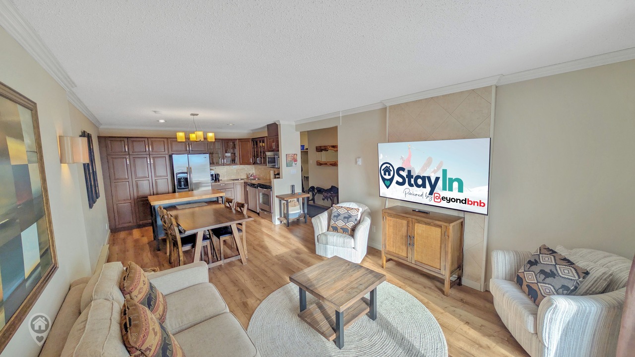 Photo of Livingroom in East Kootenay