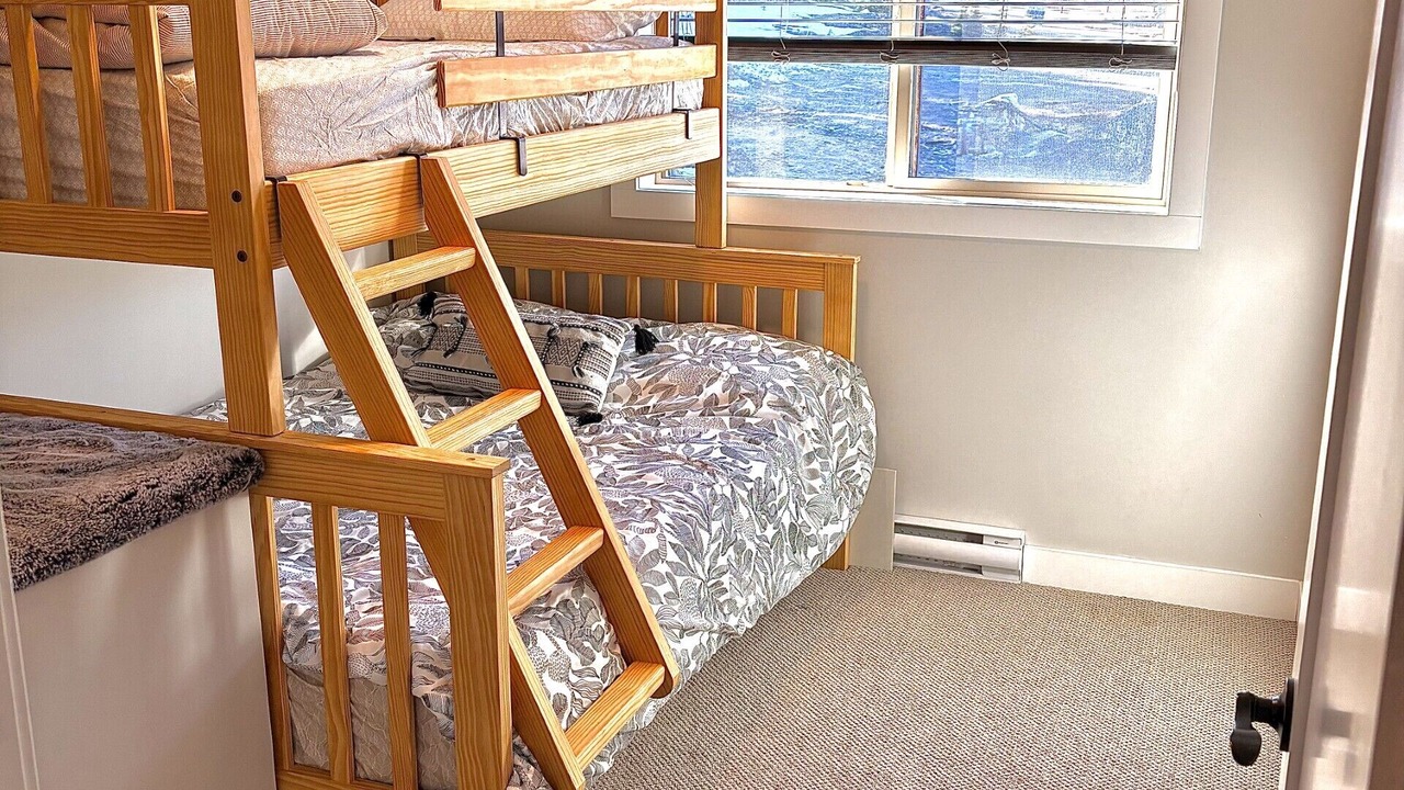 Photo of Bedroom in Okanagan-Similkameen