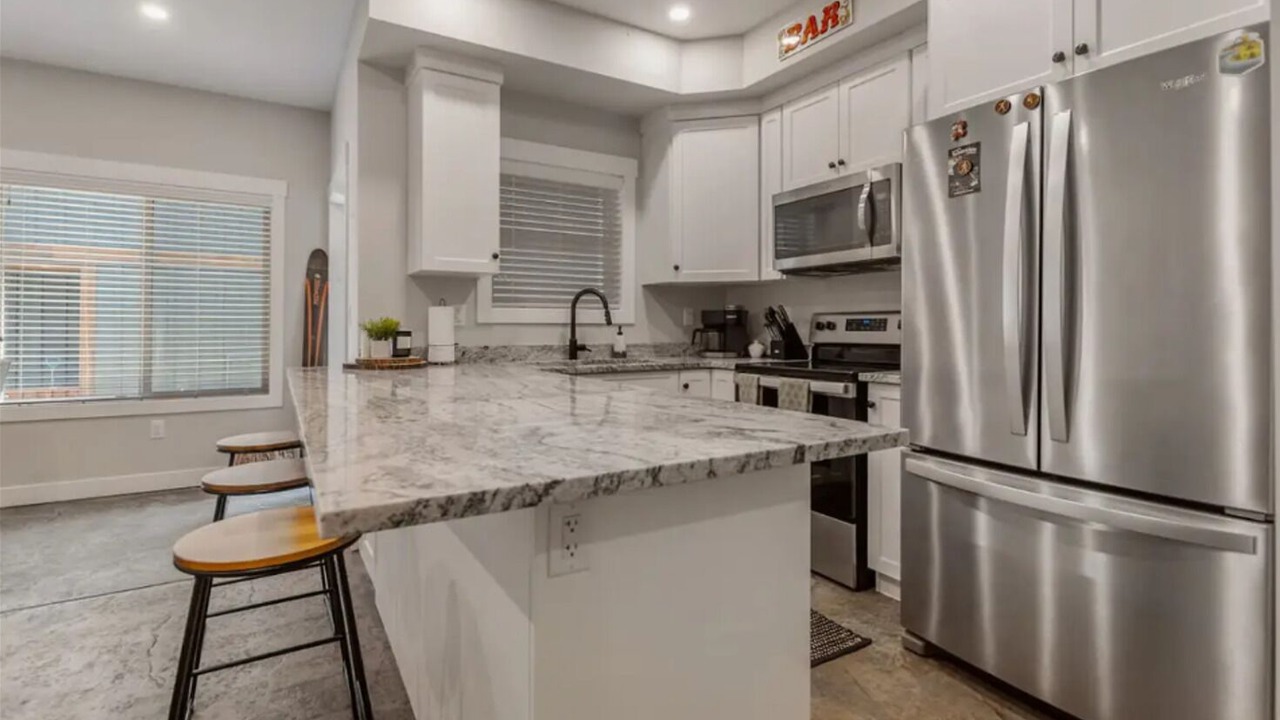 Photo of Kitchen in Okanagan-Similkameen