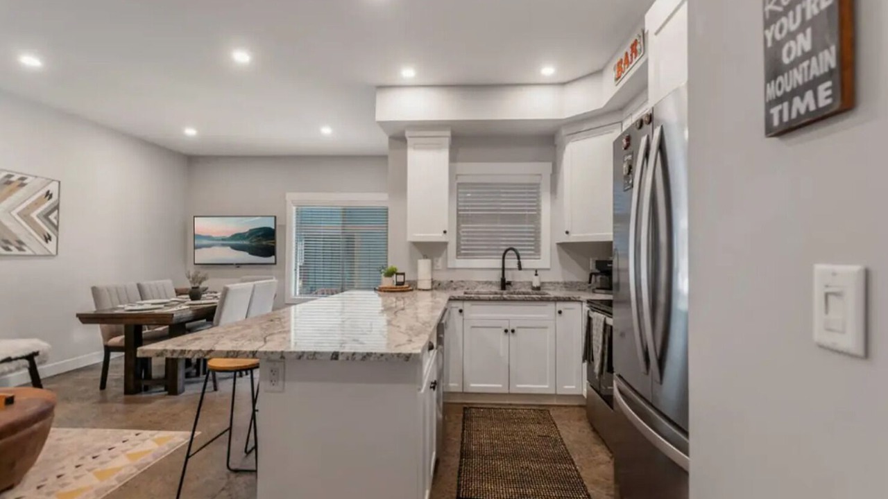 Photo of Kitchen in Okanagan-Similkameen