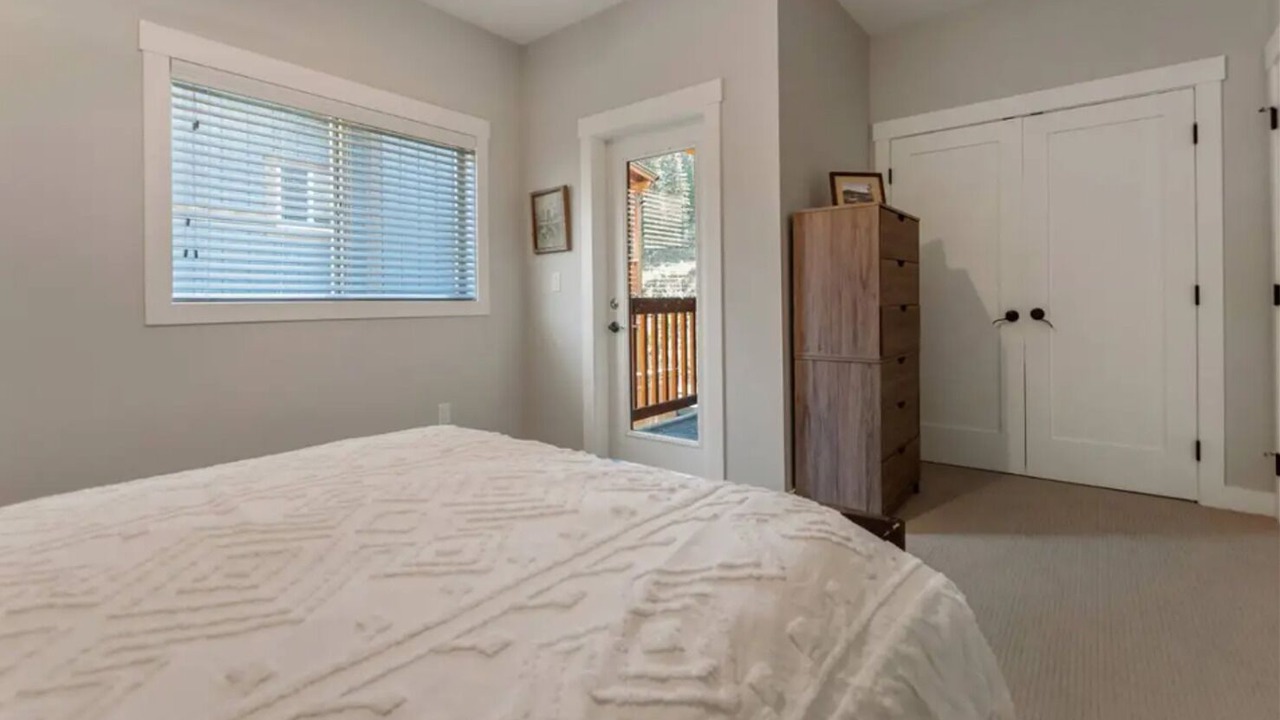 Photo of Bedroom in Okanagan-Similkameen