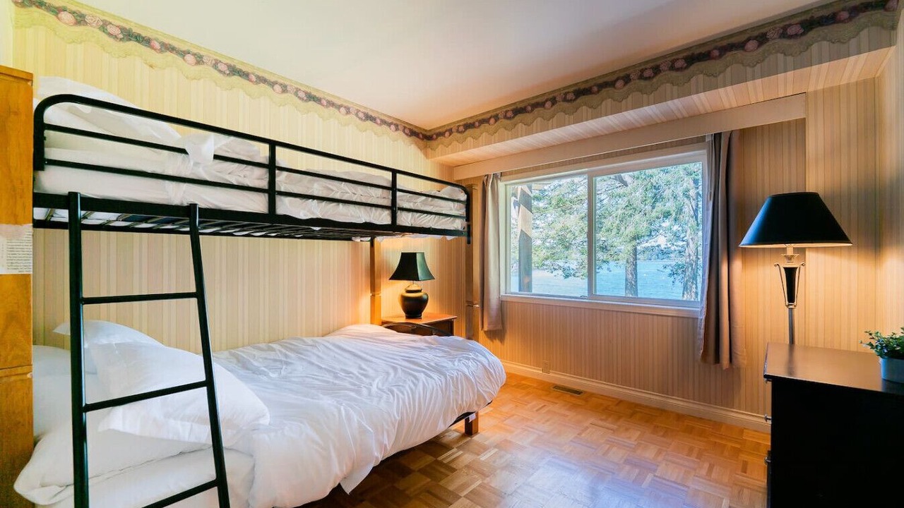 Photo of Bedroom in Beachcomber