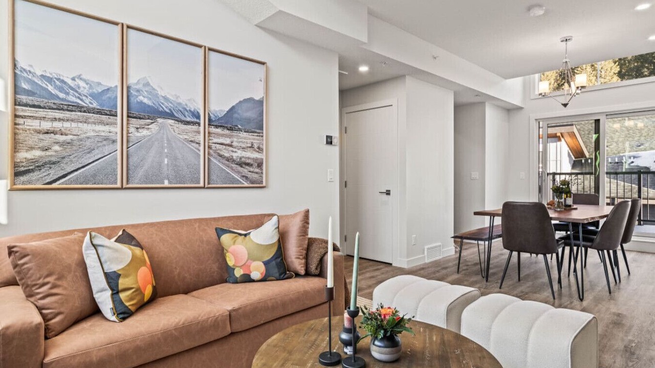 Photo of Livingroom in Harvie Heights