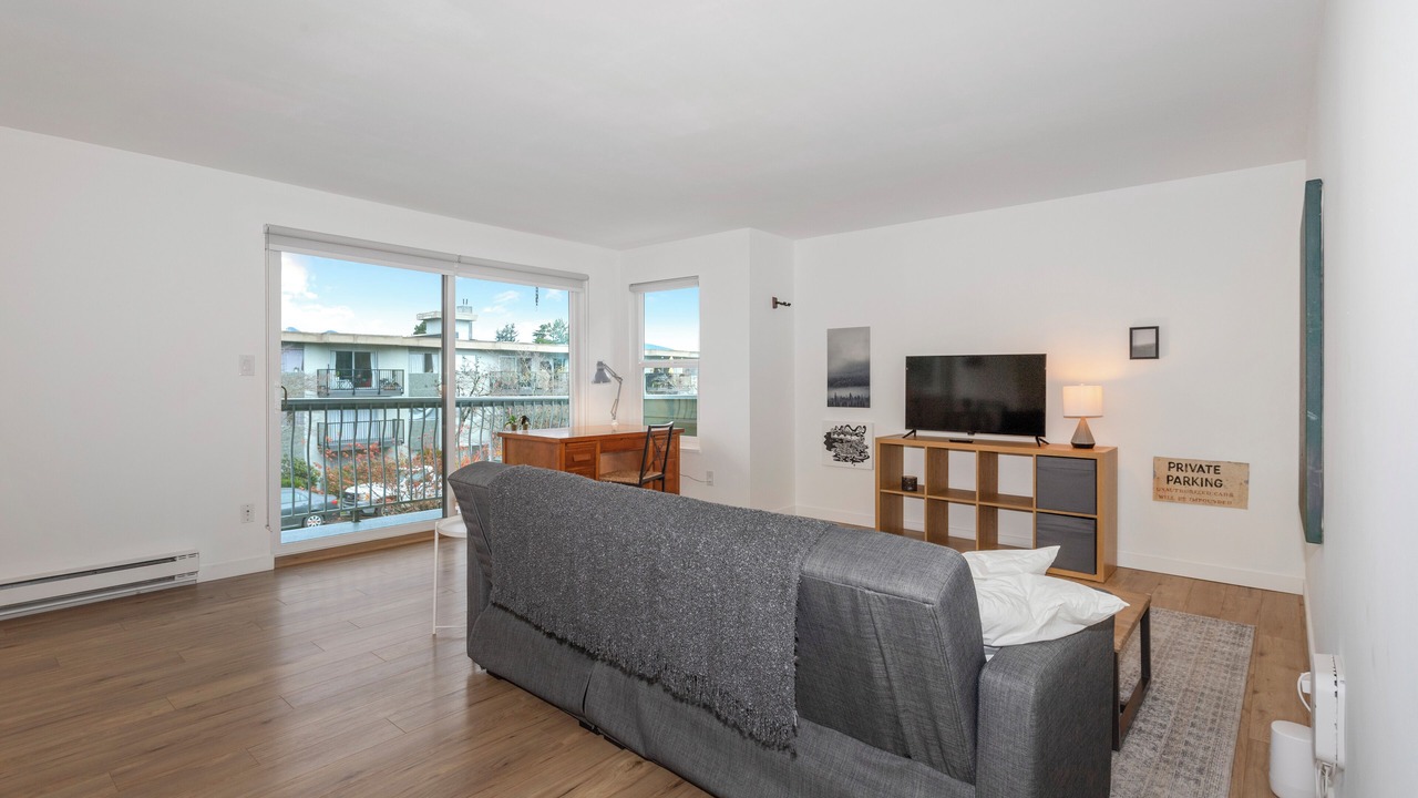 Photo of Livingroom in Mount Pleasant