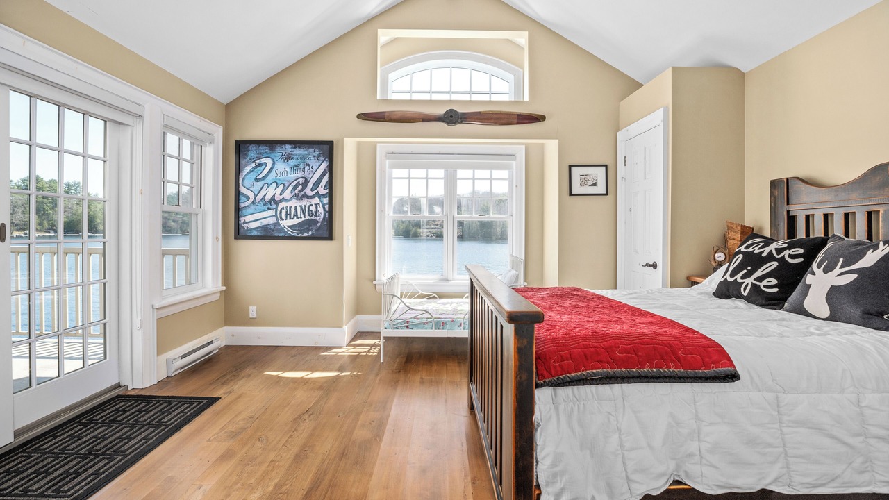 Photo of Bedroom in Muskoka Lakes