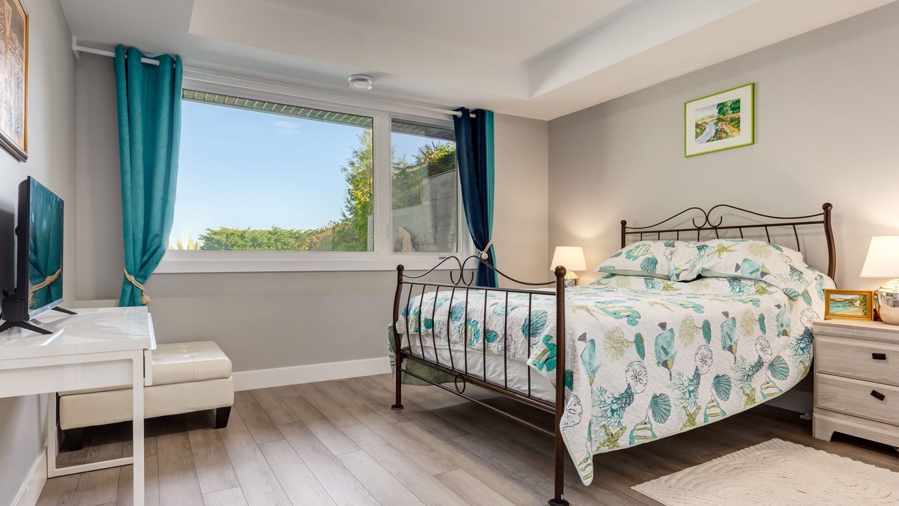 Photo of Bedroom in Chemainus