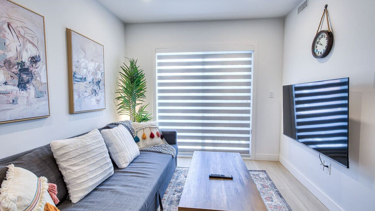 Photo of Livingroom in Cote-Des-Neiges—Notre-Dame-De-Grace