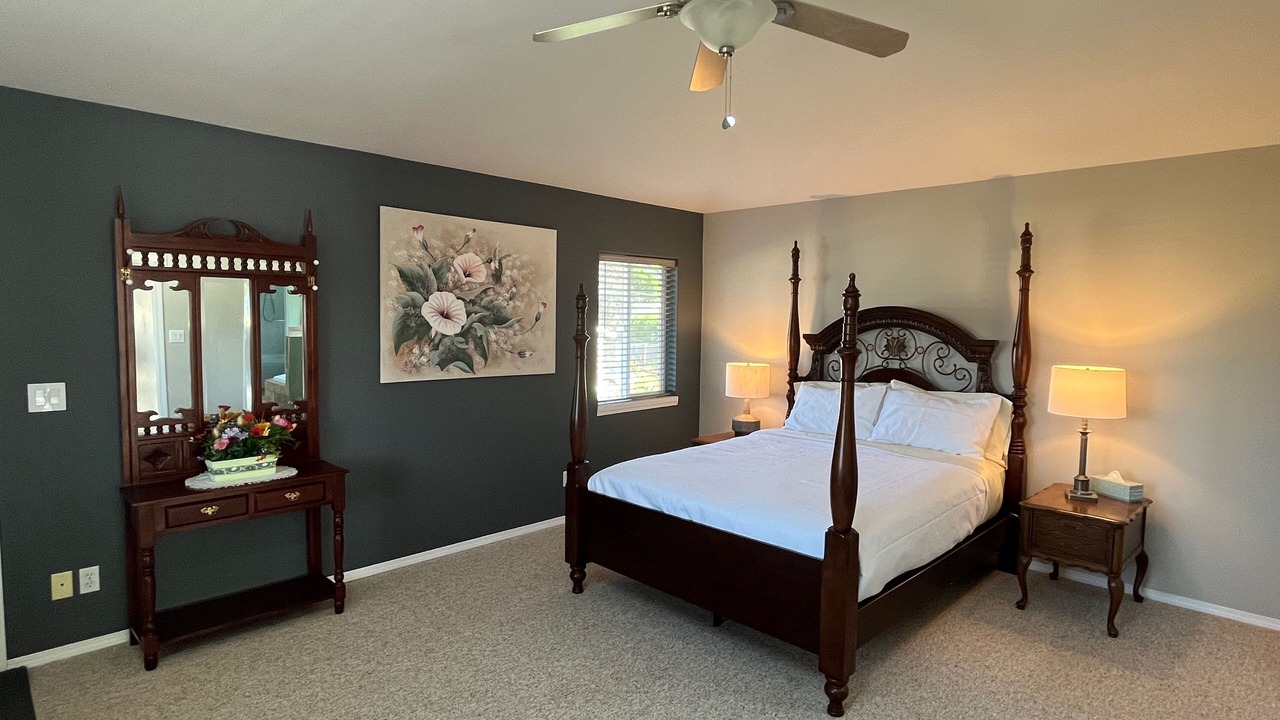 Photo of Bedroom in Okanagan-Similkameen