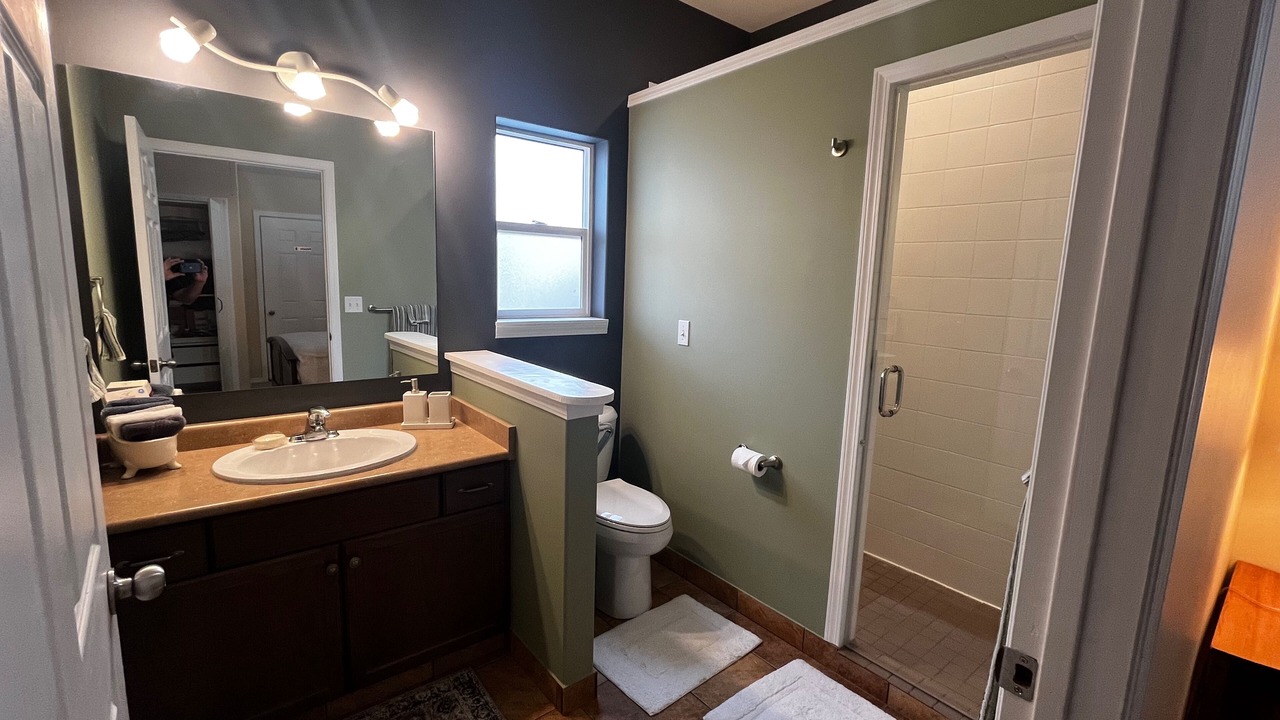 Photo of Bathroom in Okanagan-Similkameen