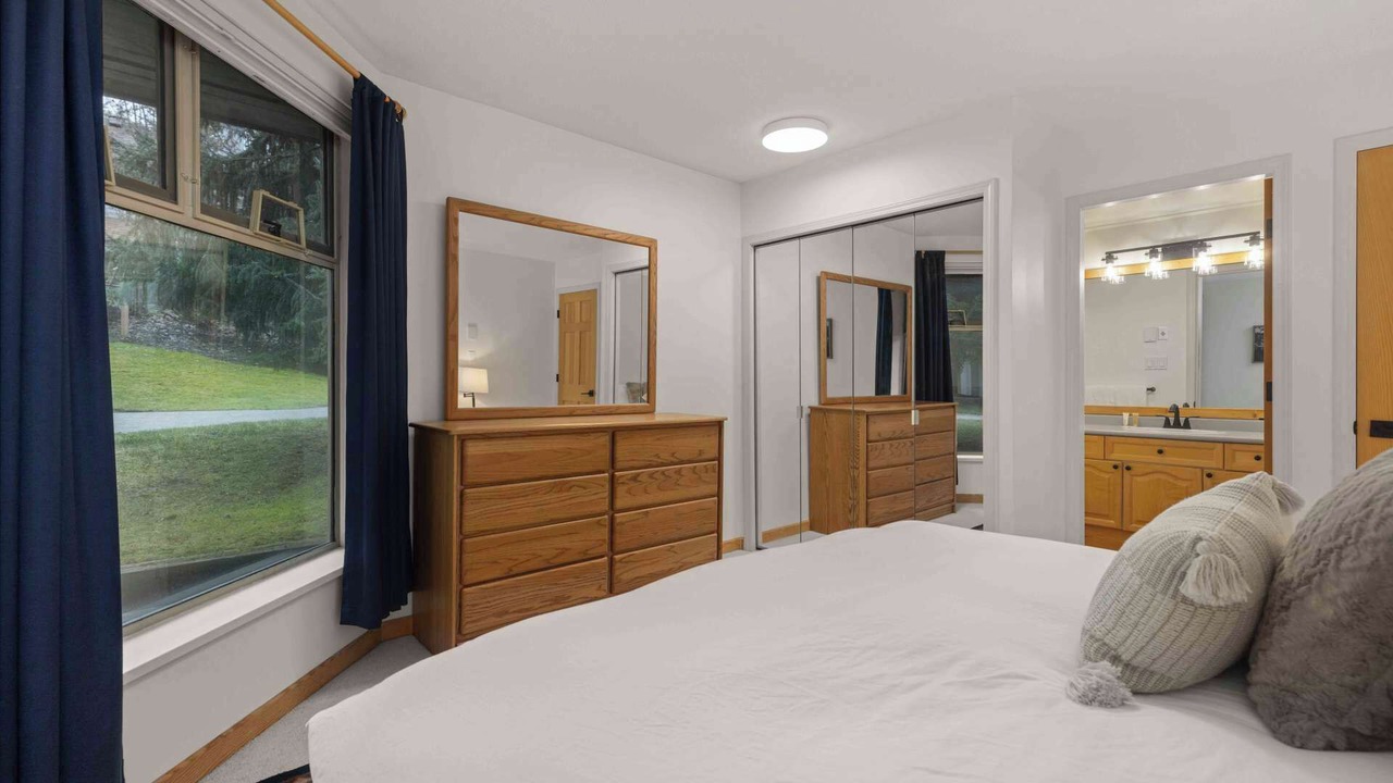 Photo of Bedroom in Blackcomb