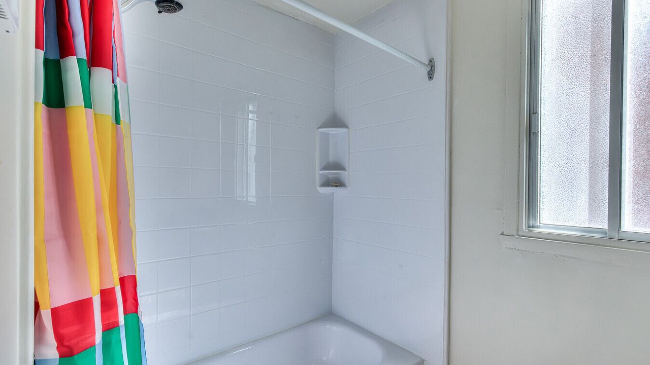 Photo of Bathroom in Cote-Des-Neiges—Notre-Dame-De-Grace
