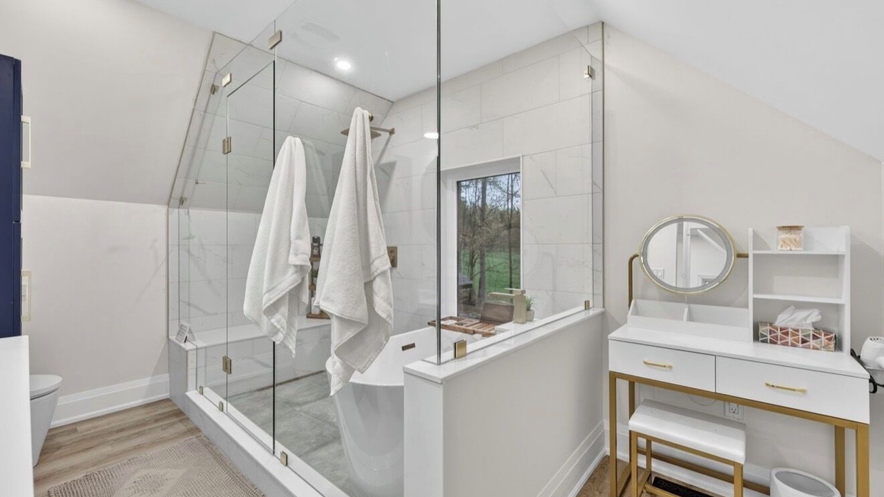 Photo of Bathroom in Oro-Medonte