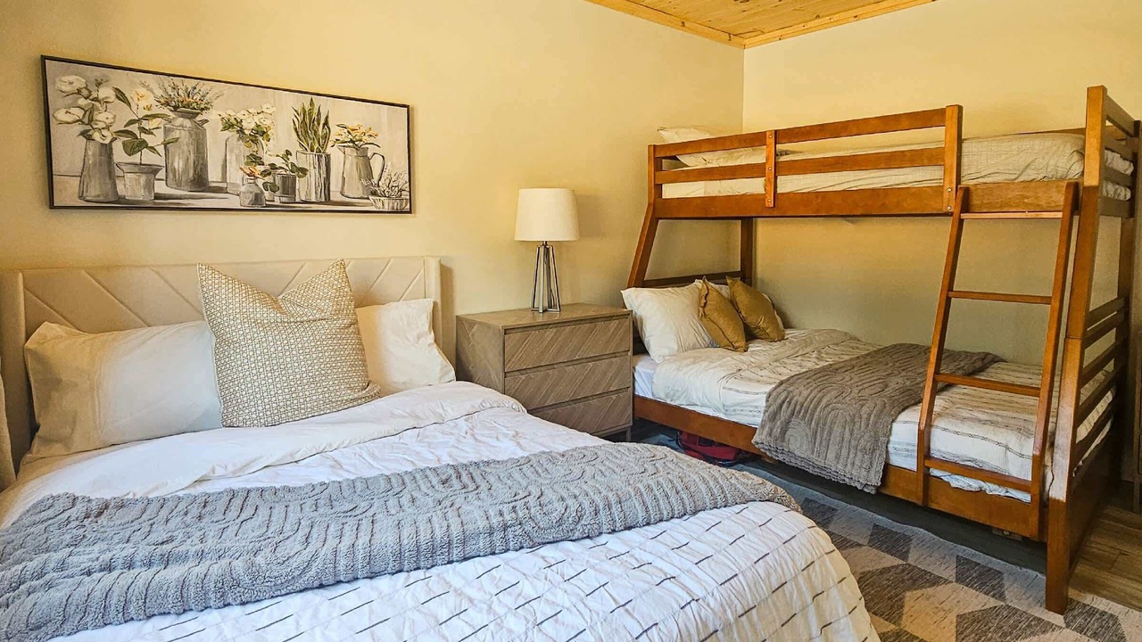 Photo of Bedroom in Mansfield-et-Pontefract