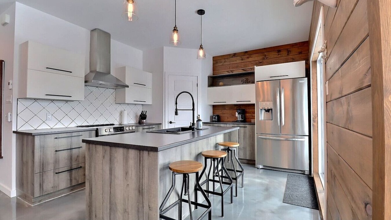 Photo of Kitchen in Saint-David-de-Falardeau