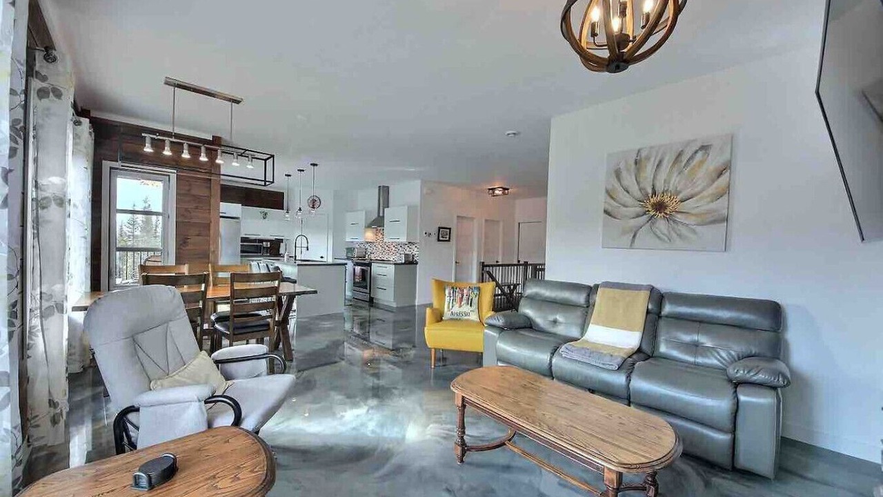 Photo of Livingroom in Saint-David-de-Falardeau