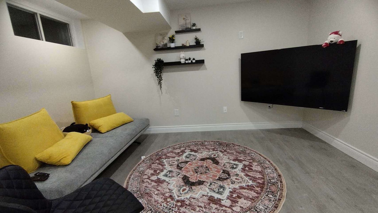 Photo of Livingroom in Richmond Hill