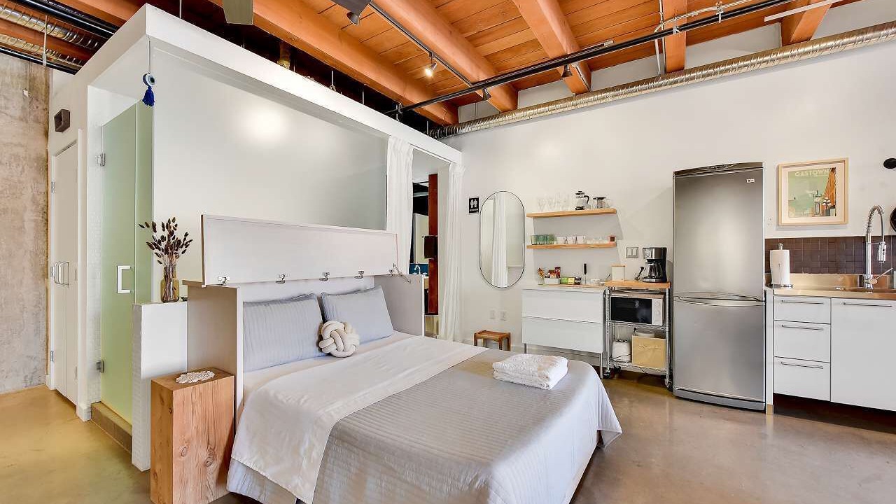 Photo of Bedroom in Downtown Eastside