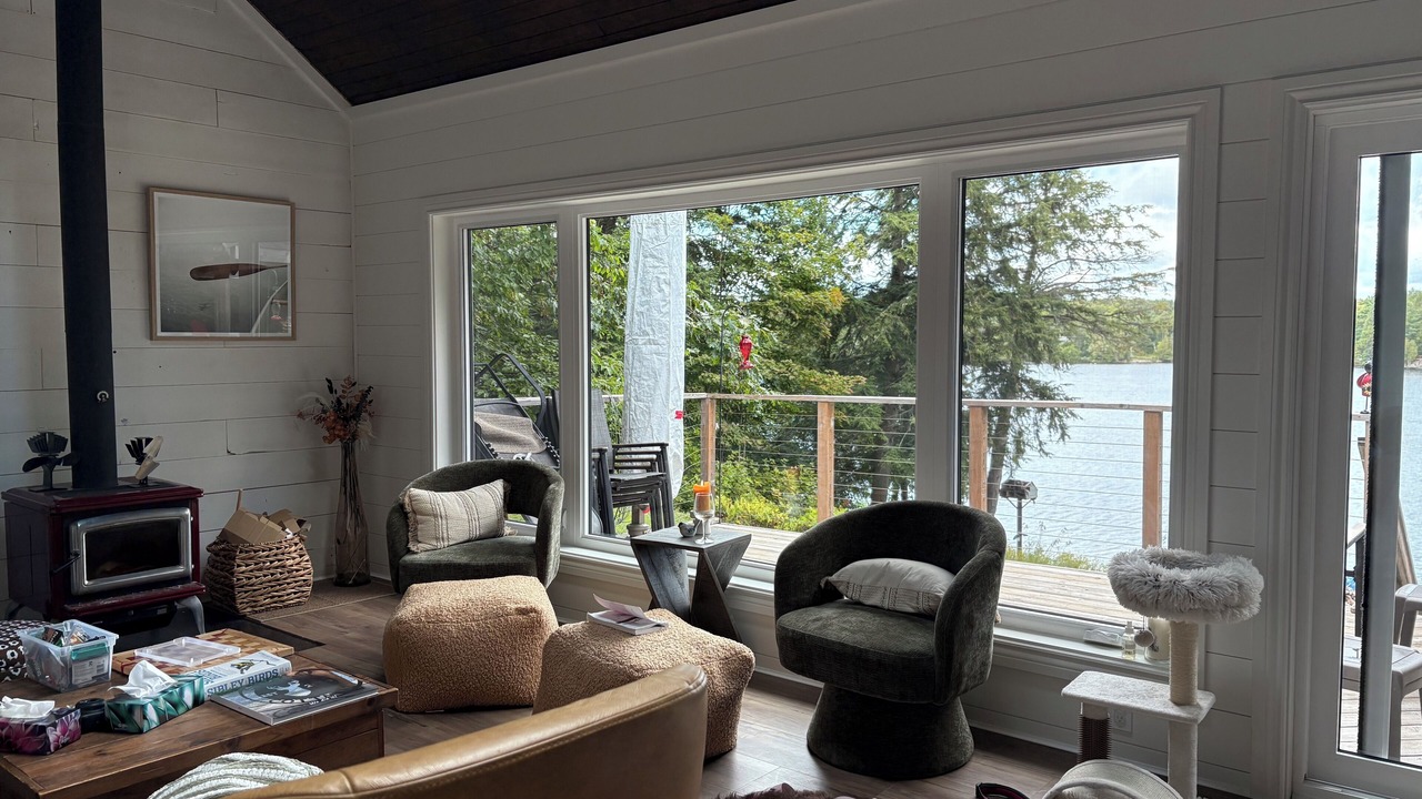 Photo of Livingroom in McKellar