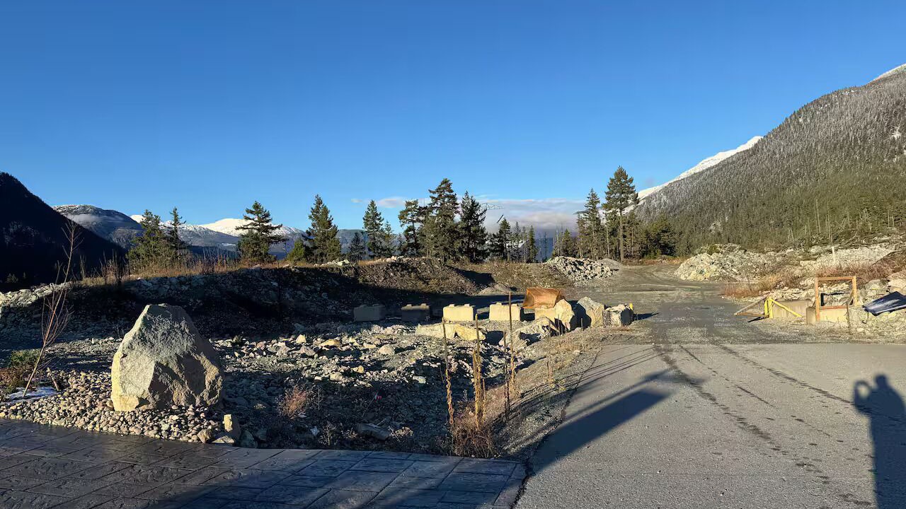 Photo of Others in Sea to Sky Highway
